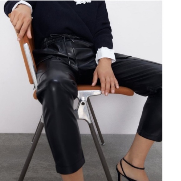BLOGGERS FAVE Zara Vegan Black Faux Leather Cargo Pants Size X-Small - Picture 5 of 5